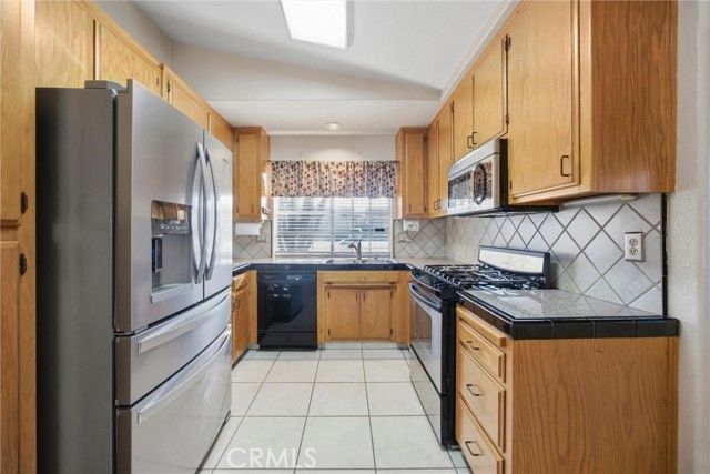 1113 Sand Creek, Bakersfield, CA 93312