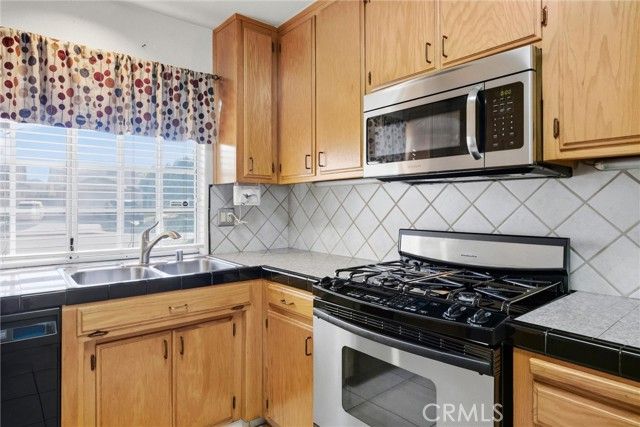 1113 Sand Creek, Bakersfield, CA 93312