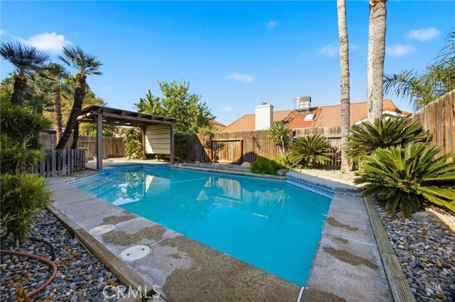 1113 Sand Creek, Bakersfield, CA 93312