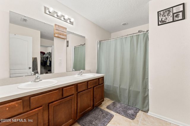 45013 AMHURST OAKS Drive, Callahan, FL 32011