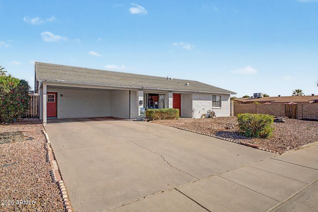 4049 W CINNABAR Avenue, Phoenix, AZ 85051