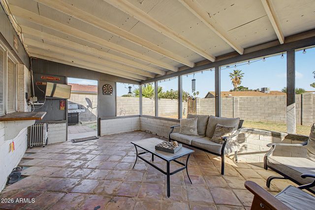4049 W CINNABAR Avenue, Phoenix, AZ 85051