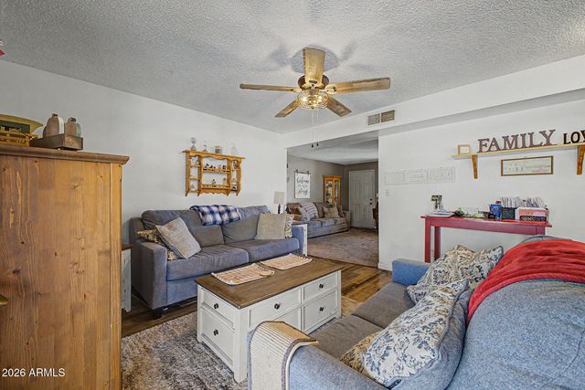 4049 W CINNABAR Avenue, Phoenix, AZ 85051