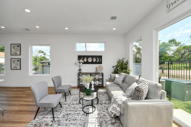 2428 Harrington Street, Houston, TX 77026