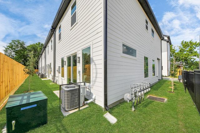 2428 Harrington Street, Houston, TX 77026