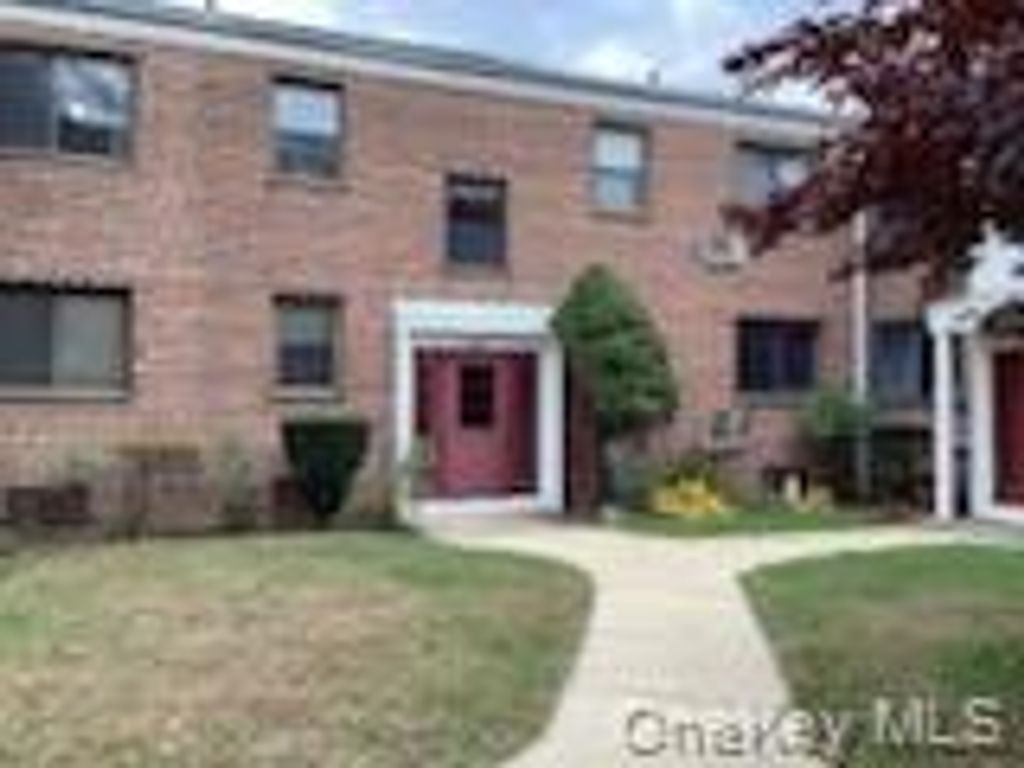 22 Lawrence Drive C, White Plains, NY 10603