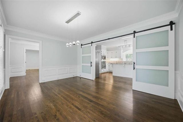7525 S Spalding Lake Drive, Sandy Springs, GA 30350