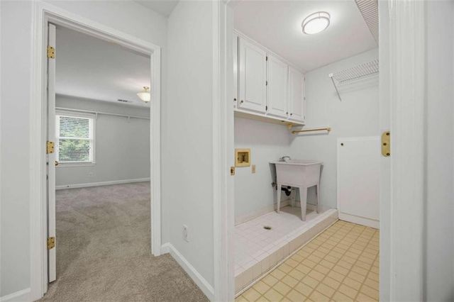 7525 S Spalding Lake Drive, Sandy Springs, GA 30350
