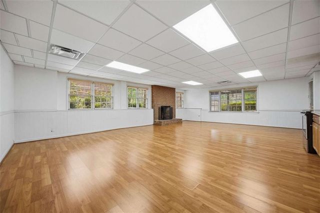 7525 S Spalding Lake Drive, Sandy Springs, GA 30350