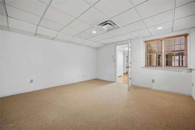 7525 S Spalding Lake Drive, Sandy Springs, GA 30350