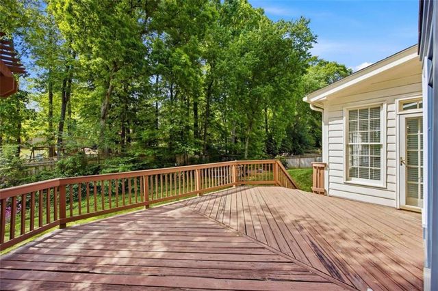 7525 S Spalding Lake Drive, Sandy Springs, GA 30350