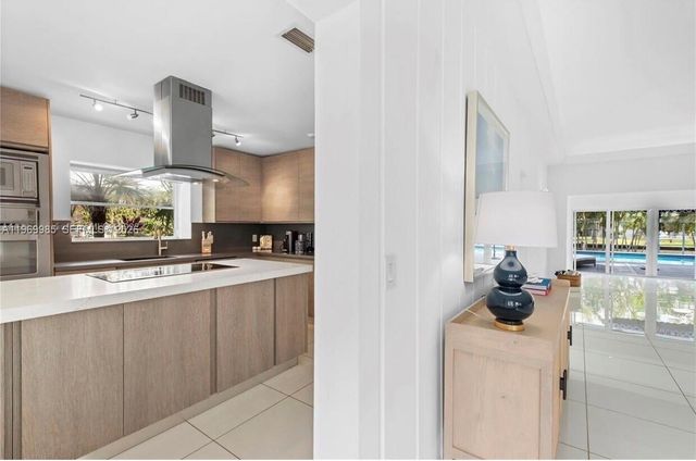 1025 Belle Meade Island Dr, Miami, FL 33138