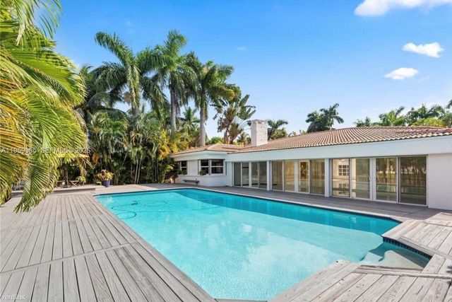 1025 Belle Meade Island Dr, Miami, FL 33138