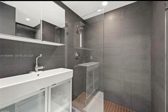 1025 Belle Meade Island Dr, Miami, FL 33138