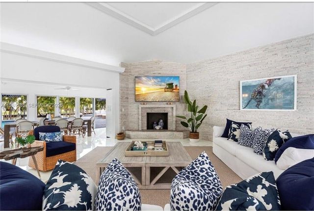 1025 Belle Meade Island Dr, Miami, FL 33138