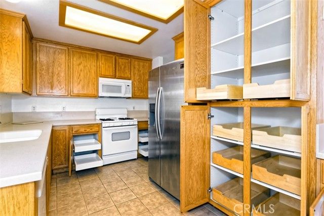 19028 Stoddard Way, Apple Valley, CA 92308