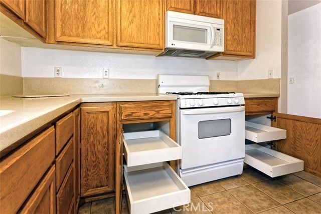 19028 Stoddard Way, Apple Valley, CA 92308