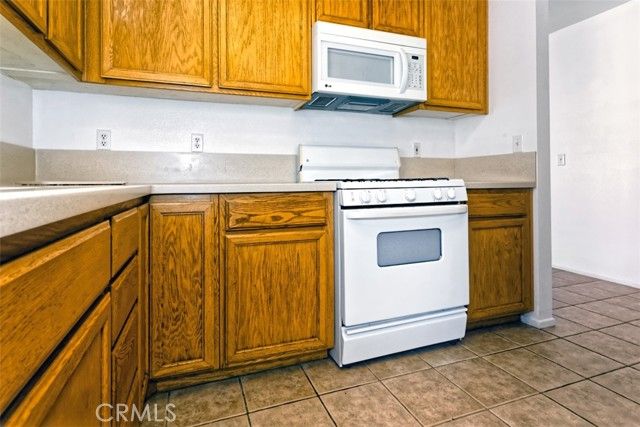 19028 Stoddard Way, Apple Valley, CA 92308