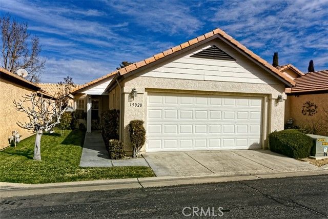 19028 Stoddard Way, Apple Valley, CA 92308