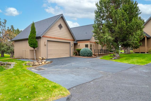 8558 Red Wing Lane, Redmond, OR 97756