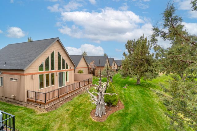 8558 Red Wing Lane, Redmond, OR 97756