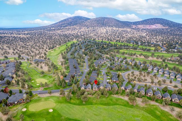 8558 Red Wing Lane, Redmond, OR 97756