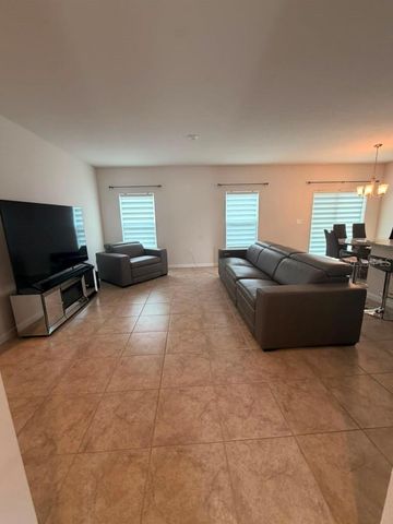 1052 KOBUK STREET, Haines City, FL 33844