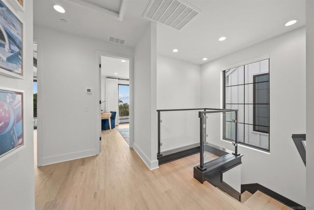1260 Molara Ln, Encinitas, CA 92024