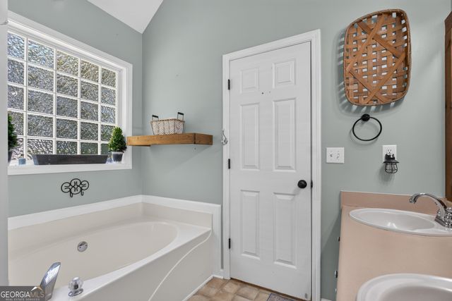 50 Walton Woods Drive, Newnan, GA 30263