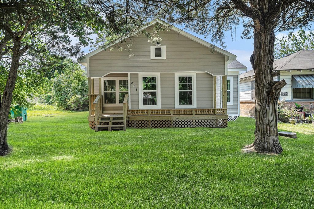 206 Edgar Street, La Marque, TX 77568