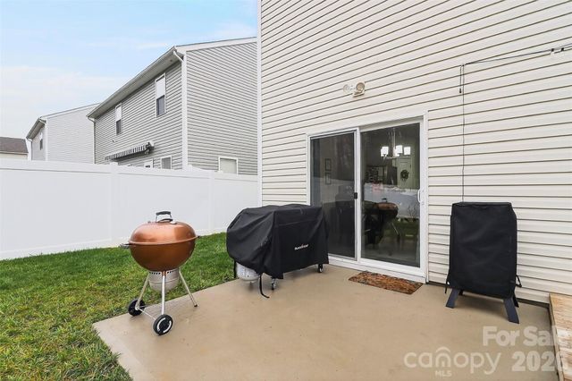 2017 Karen Woods Lane, Charlotte, NC 28216