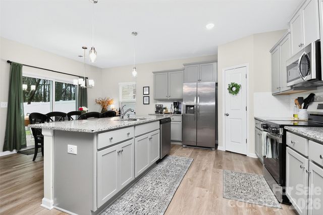 2017 Karen Woods Lane, Charlotte, NC 28216