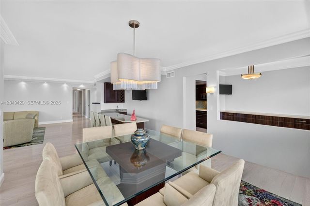 19667 Turnberry Way 19K, Aventura, FL 33180