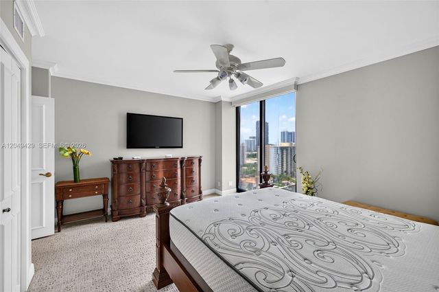 19667 Turnberry Way 19K, Aventura, FL 33180