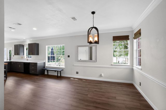 8113 Willet TRL, Austin, TX 78745