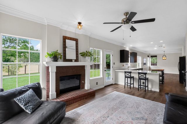 8113 Willet TRL, Austin, TX 78745