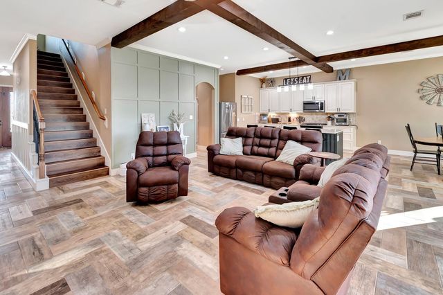 804 Catclaw Lane, Edna, TX 77957