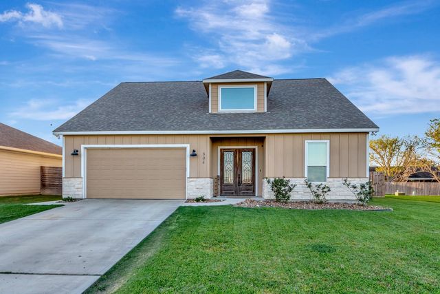 804 Catclaw Lane, Edna, TX 77957