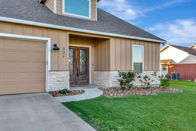 804 Catclaw Lane, Edna, TX 77957