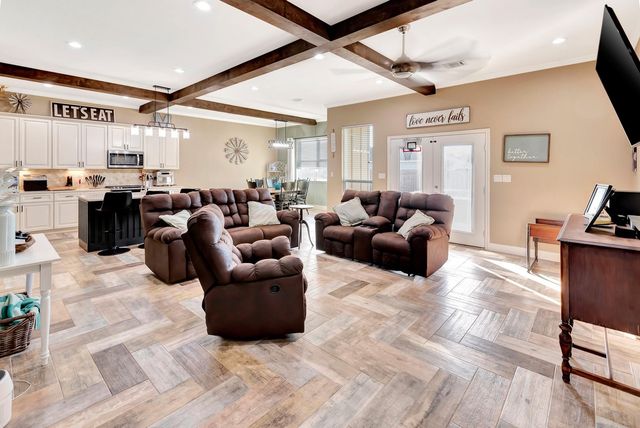 804 Catclaw Lane, Edna, TX 77957