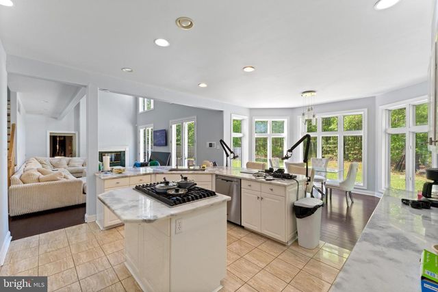 612 PINEVIEW DR, Galloway, NJ 08205