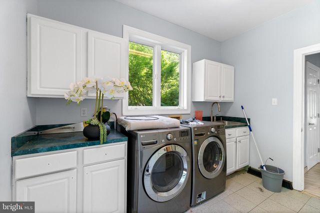 612 PINEVIEW DR, Galloway, NJ 08205