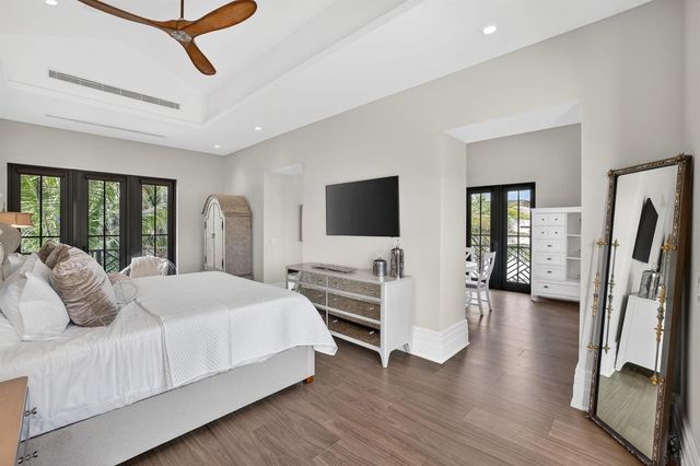 400 Mola Avenue, Fort Lauderdale, FL 33301