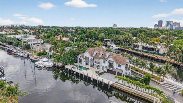 400 Mola Avenue, Fort Lauderdale, FL 33301