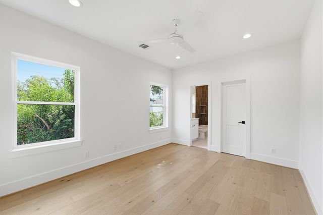8553 Forum Drive, Houston, TX 77055