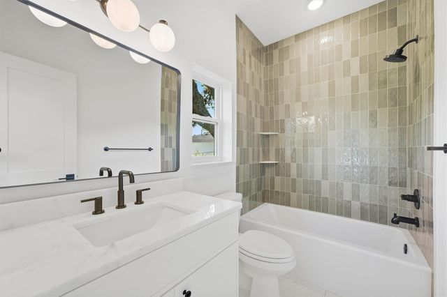 8553 Forum Drive, Houston, TX 77055