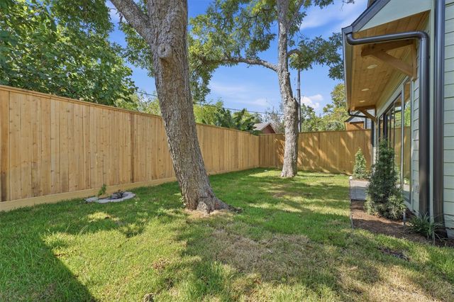 8553 Forum Drive, Houston, TX 77055