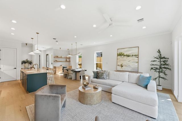 8553 Forum Drive, Houston, TX 77055
