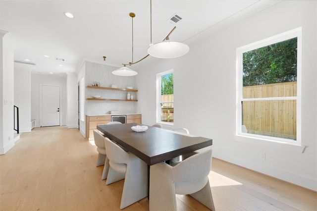 8553 Forum Drive, Houston, TX 77055