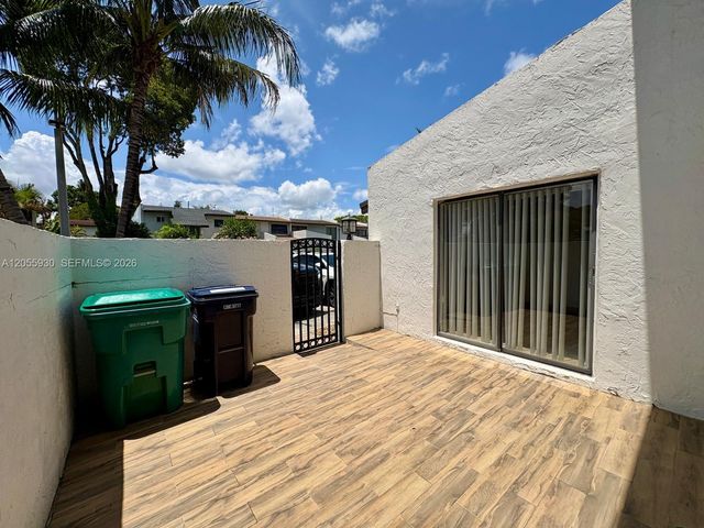 6979 SW 110th Ct, Miami, FL 33173